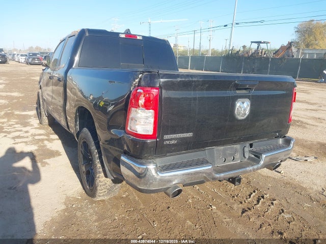 1C6RREBT4NN214900 RAM 1500 Big Horn 4x2 6&#039;4 Box