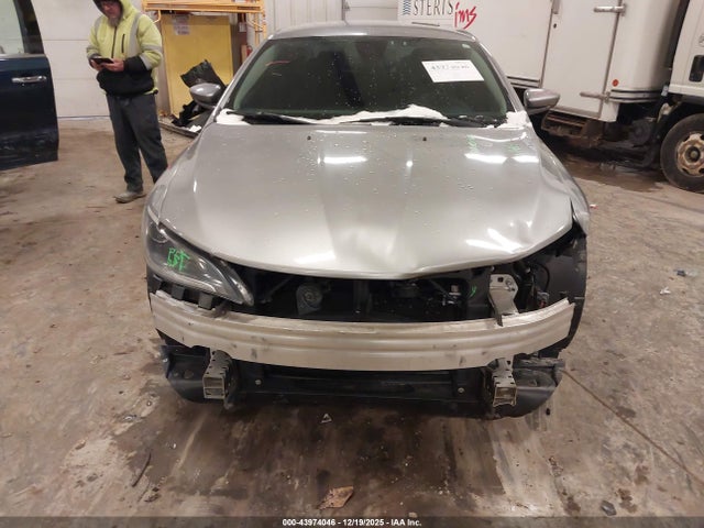 Продажа на аукционе авто 2015 Chrysler 200 Limited, vin: 1C3CCCAB7FN729215, номер лота: 43974046