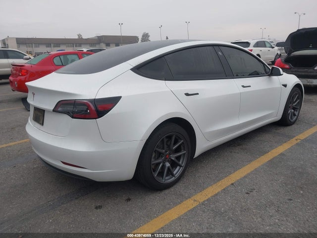 2023 TESLA MODEL 3 5YJ3E1EA2PF516779 Photo 3