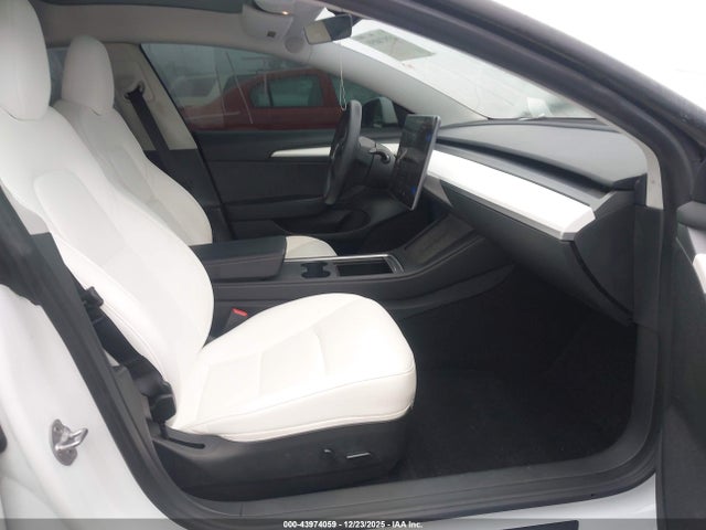 2023 TESLA MODEL 3 5YJ3E1EA2PF516779 Photo 4
