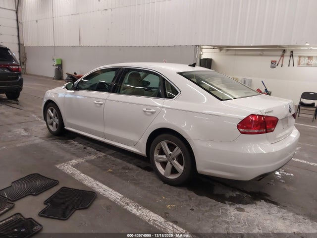 Продажа на аукционе авто 2012 Volkswagen Passat 2.5l Se, vin: 1VWBP7A39CC050143, номер лота: 43974095