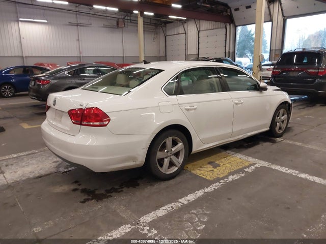 Продажа на аукционе авто 2012 Volkswagen Passat 2.5l Se, vin: 1VWBP7A39CC050143, номер лота: 43974095