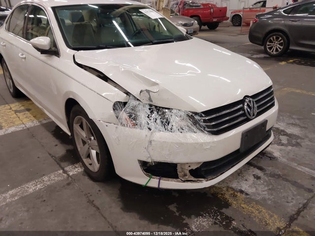 Продажа на аукционе авто 2012 Volkswagen Passat 2.5l Se, vin: 1VWBP7A39CC050143, номер лота: 43974095