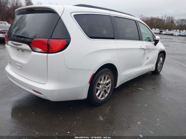 2020 CHRYSLER VOYAGER 2C4RC1DG1LR144498 Photo 3