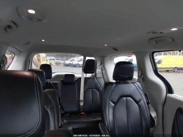 2020 CHRYSLER VOYAGER 2C4RC1DG1LR144498 Photo 7