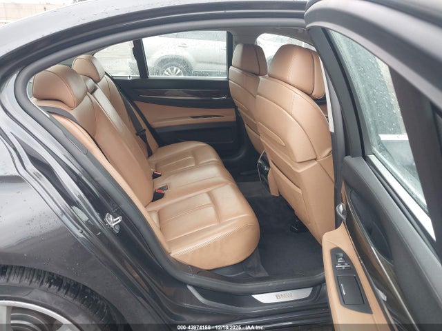 2011 BMW 750I WBAKA8C57BCY37094 Photo 7