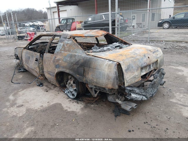 2001 CADILLAC ELDORADO 1G6EL12Y81B104198 Photo 2