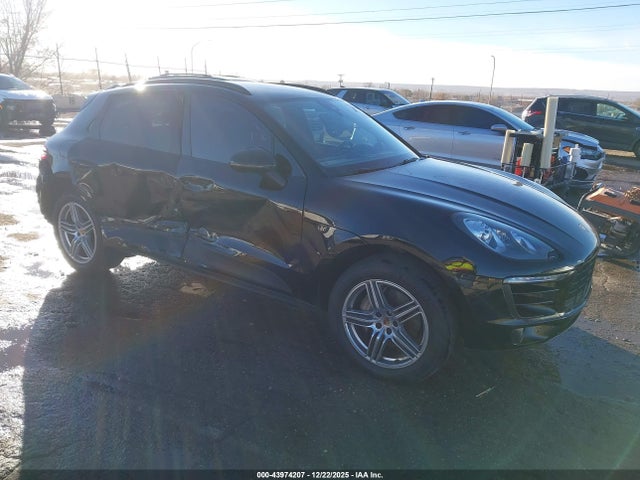 2016 PORSCHE MACAN WP1AB2A54GLB44386