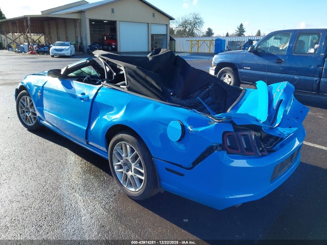 1ZVBP8EM3E5206306 Ford Mustang V6 Premium