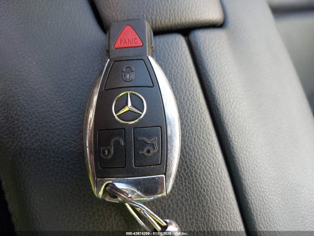 43974299 :رقم المزاد ، WDDHF5GB1BA281119 vin ، 2011 Mercedes-benz E 350 مزاد بيع