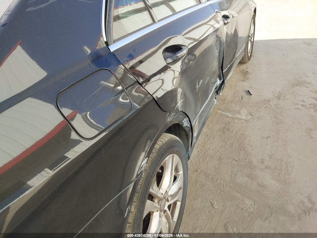 43974299 :رقم المزاد ، WDDHF5GB1BA281119 vin ، 2011 Mercedes-benz E 350 مزاد بيع