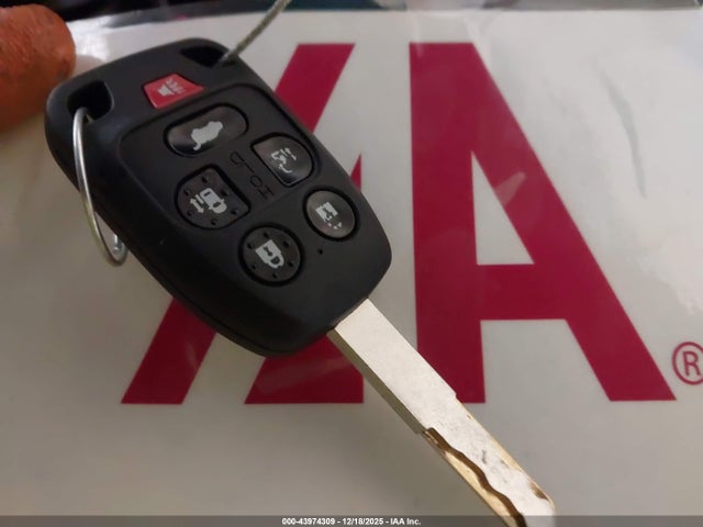 Auction sale of the 2012 Honda Odyssey Ex-l, vin: 5FNRL5H62CB033690, lot number: 43974309