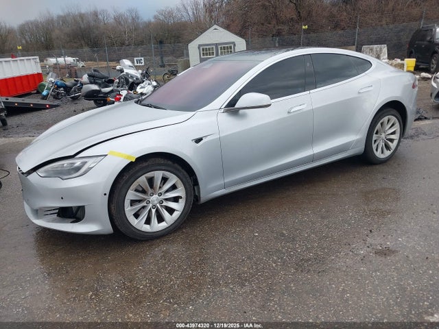2018 TESLA MODEL S 5YJSA1E27JF243846 Photo 1