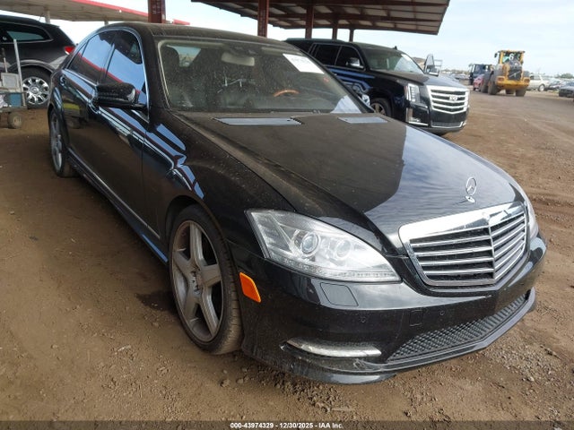 2011 MERCEDES-BENZ S 550 WDDNG7BB7BA404716