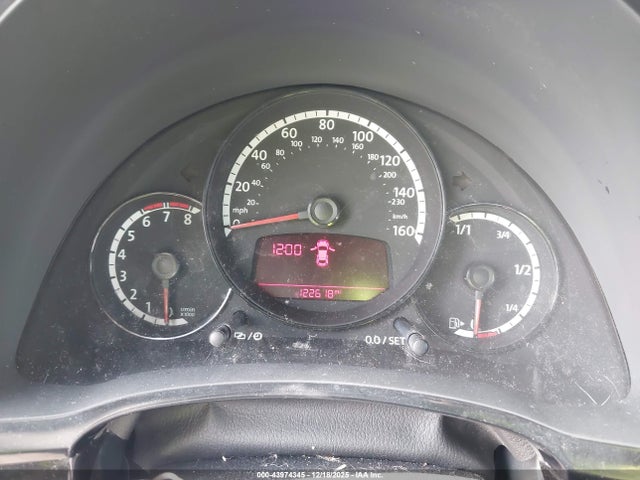 3VWFP7ATXEM611114 Volkswagen Beetle 2.5l Entry