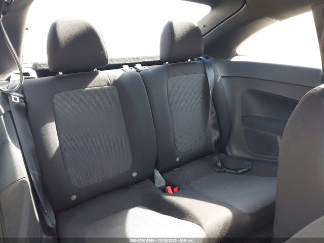 3VWFP7ATXEM611114 Volkswagen Beetle 2.5l Entry