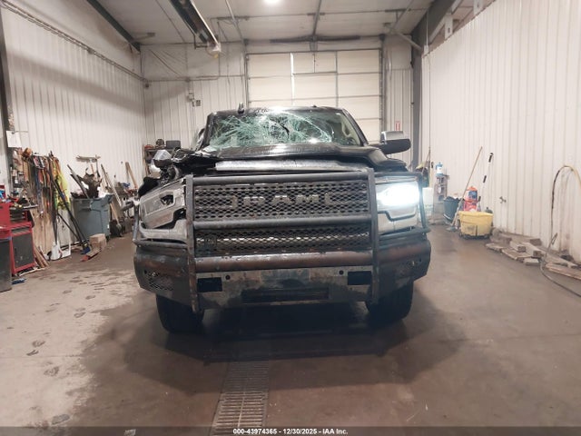 Продаж на аукціоні авто 2022 Ram 2500 Laramie  4x4 6'4 Box, vin: 3C6UR5FL1NG393099, номер лоту: 43974365