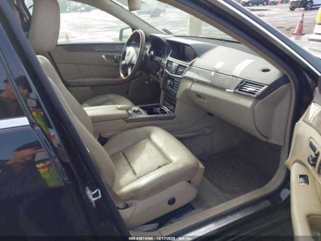 2011 MERCEDES-BENZ E 350 WDDHF5GB1BA463290 Photo 4