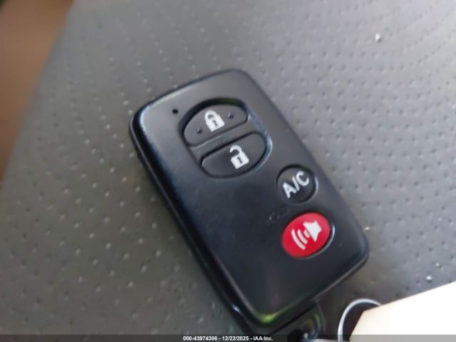 2013 TOYOTA PRIUS PLUG-IN JTDKN3DP8D3042844 Photo 10