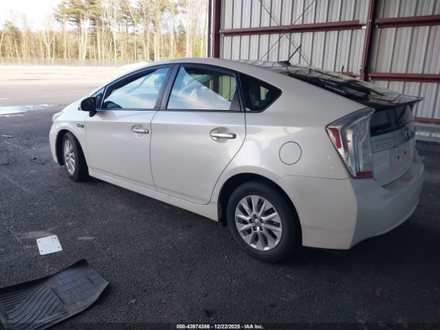 2013 TOYOTA PRIUS PLUG-IN JTDKN3DP8D3042844 Photo 2
