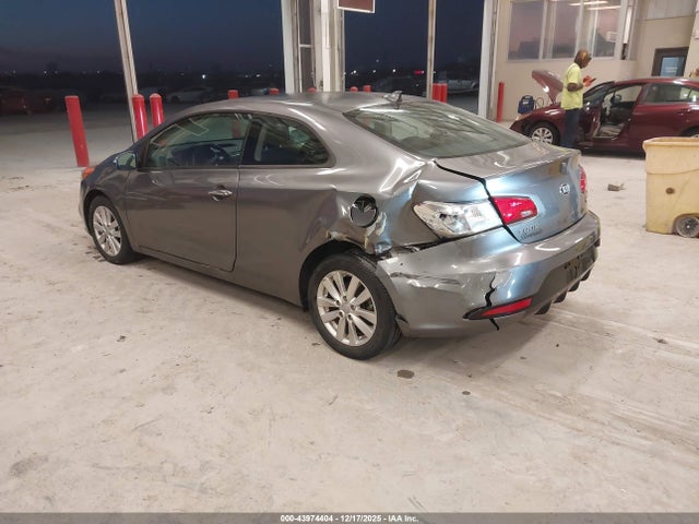 2016 KIA FORTE KOUP KNAFX6A88G5606945 Photo 2