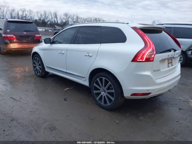 2017 VOLVO XC60 YV449MRUXH2017356 Photo 2
