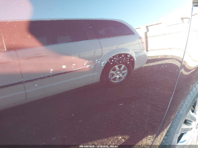 KNDME5C12F6033981 KIA Sedona Sx Luxury