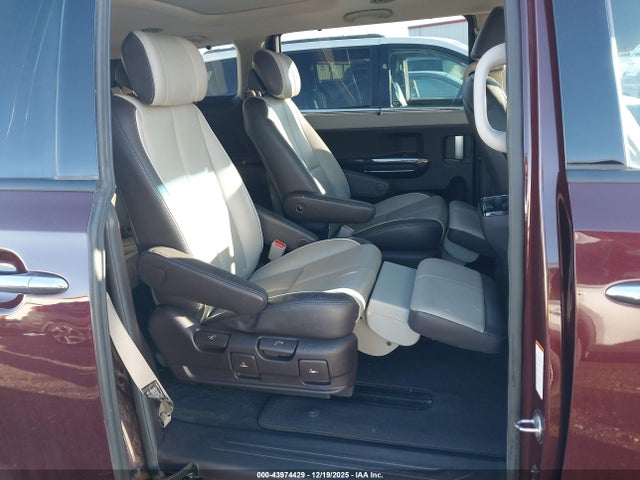 KNDME5C12F6033981 KIA Sedona Sx Luxury