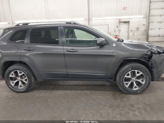 1C4PJMBB0EW162605 Jeep Cherokee Trailhawk