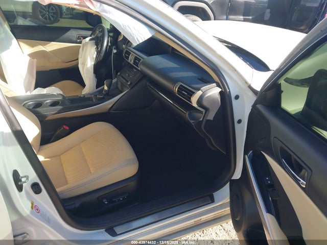 Продаж на аукціоні авто 2015 Lexus Is 250, vin: JTHBF1D29F5067425, номер лоту: 43974432