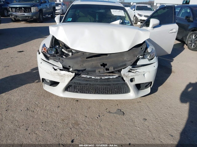 Продаж на аукціоні авто 2015 Lexus Is 250, vin: JTHBF1D29F5067425, номер лоту: 43974432
