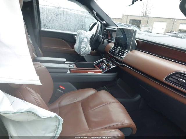 5LMJJ2LG9PEL01927 Lincoln Navigator Reserve