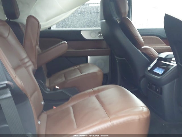 5LMJJ2LG9PEL01927 Lincoln Navigator Reserve