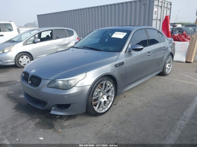 2008 BMW M5 WBSNB93518CX08451 Photo 1