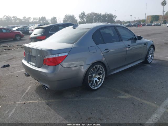 2008 BMW M5 WBSNB93518CX08451 Photo 3