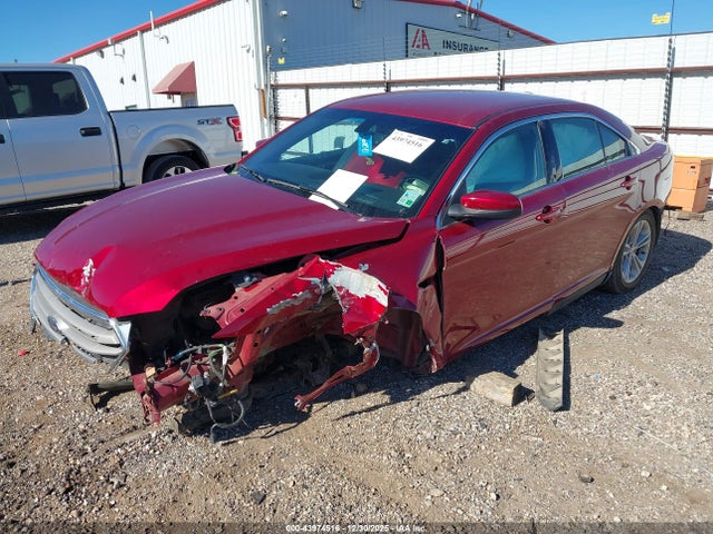 Ford TAURUS SEL 2017 1FAHP2E88HG136944 Image 2