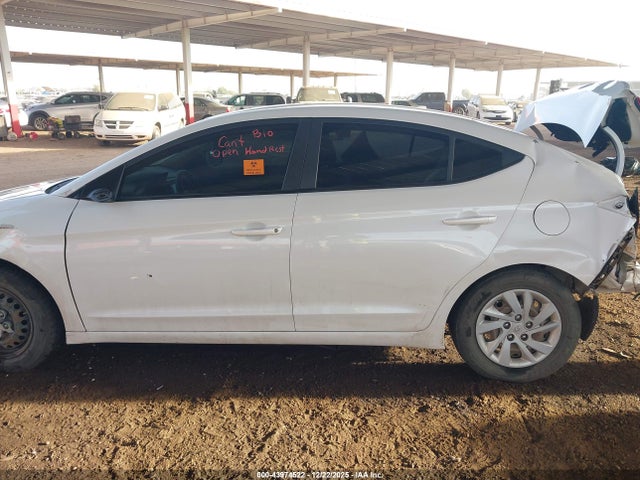 Hyundai ELANTRA SE 2019 5NPD74LF4KH429765 Image 14