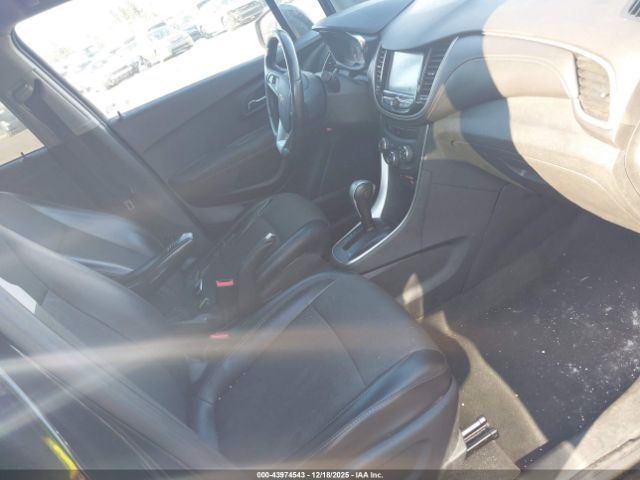 2017 CHEVROLET TRAX 3GNCJLSBXHL275889 Photo 4