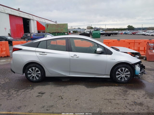 Toyota Prius Xle Awd-e 2021 JTDL9MFU3M3024799 Image 14