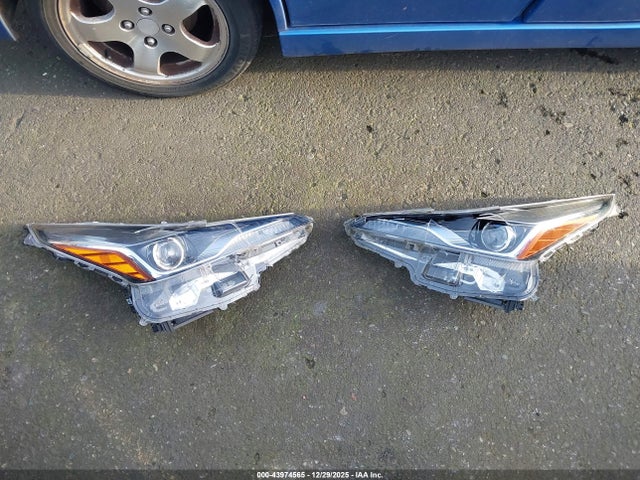 Toyota Prius Xle Awd-e 2021 JTDL9MFU3M3024799 Image 12