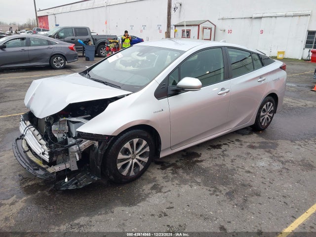 Toyota Prius Xle Awd-e 2021 JTDL9MFU3M3024799 Image 2