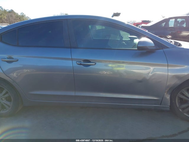 2018 Hyundai Elantra Value Edition მანქანა იყიდება აუქციონზე, vin: 5NPD84LF5JH302549, აუქციონის ნომერი: 43974587