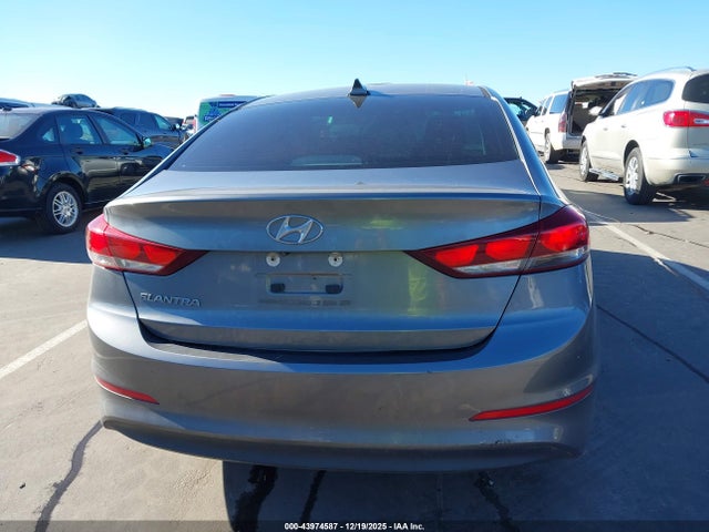2018 Hyundai Elantra Value Edition მანქანა იყიდება აუქციონზე, vin: 5NPD84LF5JH302549, აუქციონის ნომერი: 43974587
