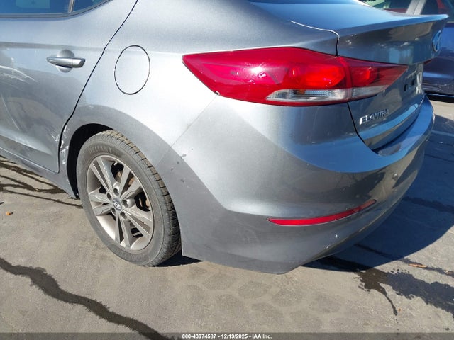 2018 Hyundai Elantra Value Edition მანქანა იყიდება აუქციონზე, vin: 5NPD84LF5JH302549, აუქციონის ნომერი: 43974587