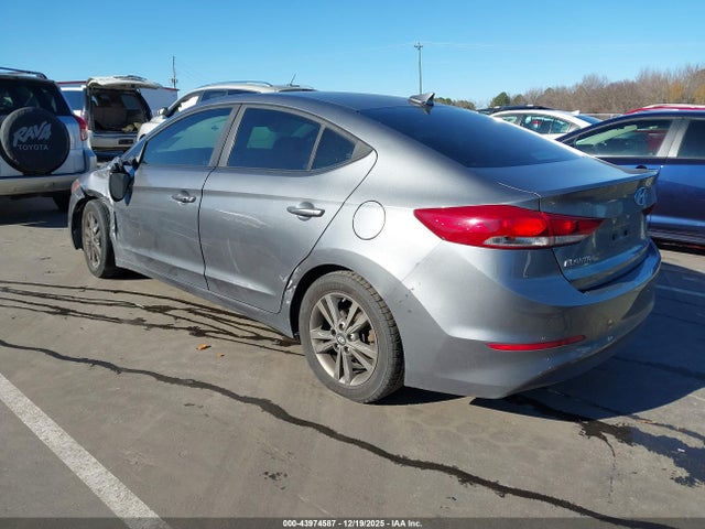 2018 Hyundai Elantra Value Edition მანქანა იყიდება აუქციონზე, vin: 5NPD84LF5JH302549, აუქციონის ნომერი: 43974587