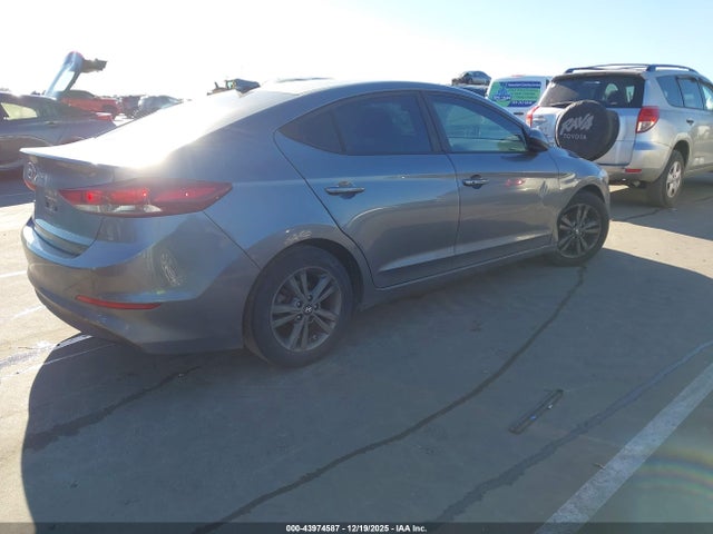 2018 Hyundai Elantra Value Edition მანქანა იყიდება აუქციონზე, vin: 5NPD84LF5JH302549, აუქციონის ნომერი: 43974587