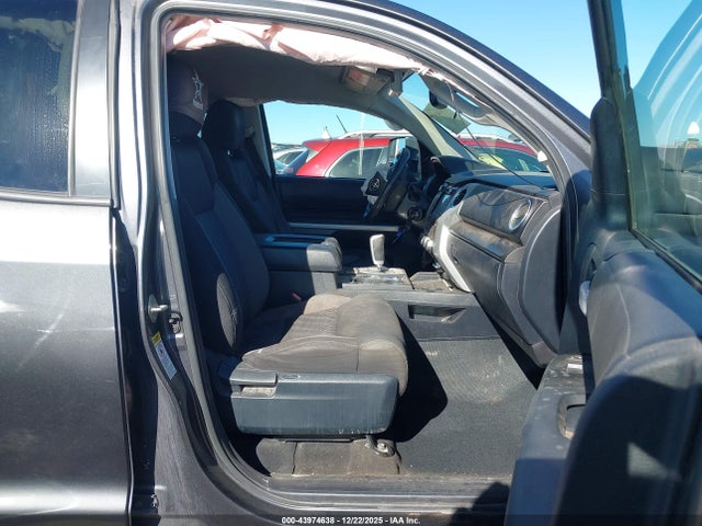 5TFUW5F15GX569120 Toyota Tundra Sr5 5.7l V8