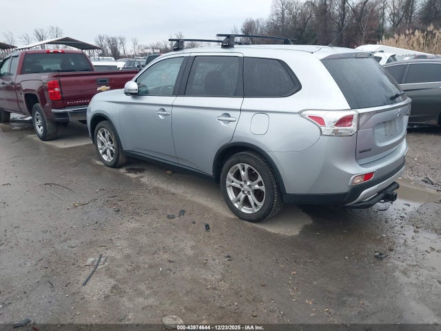2015 MITSUBISHI OUTLANDER JA4AZ3A34FZ011120 Photo 2