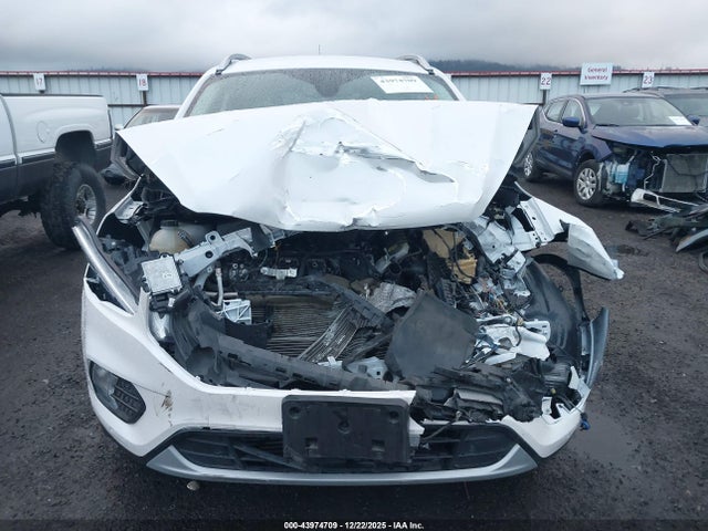 1FMCU9J92KUB29027 Ford Escape Titanium