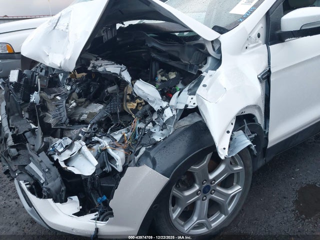 1FMCU9J92KUB29027 Ford Escape Titanium